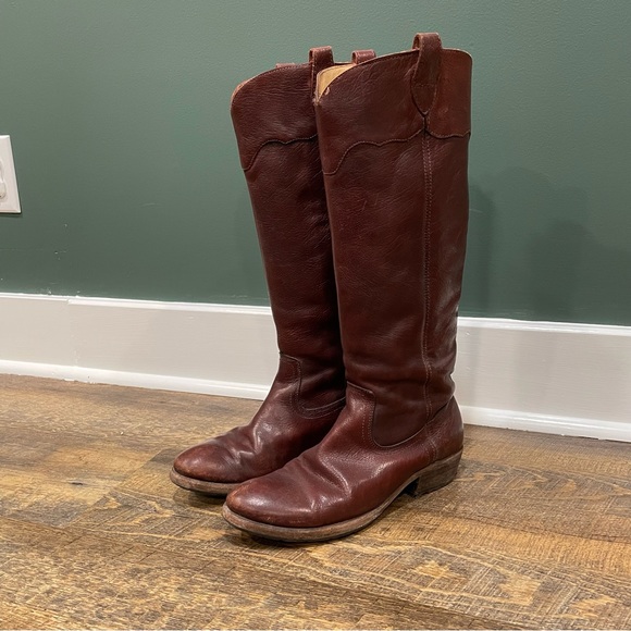 Frye Shoes - Frye Carson Lug Boot